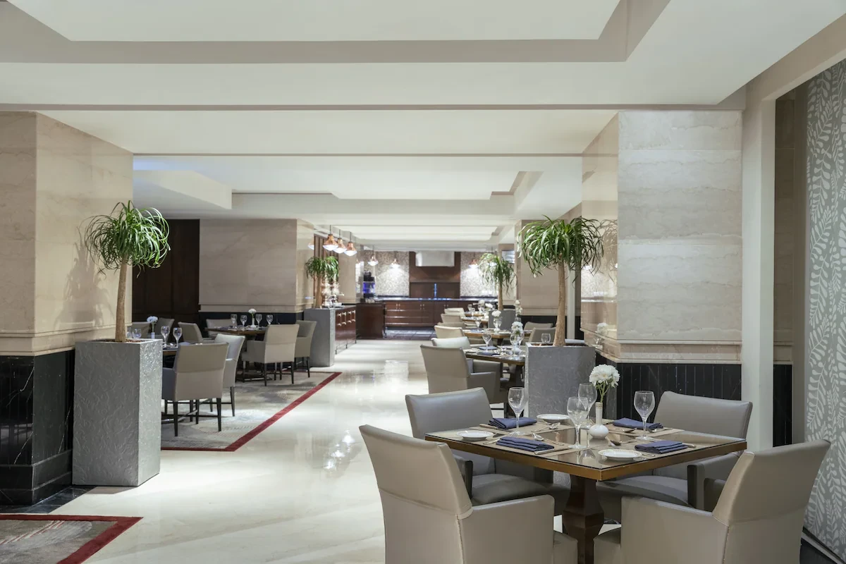 Pullman_ZamZam21.webp