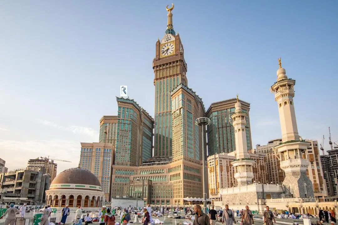 Pullman_ZamZam21.webp