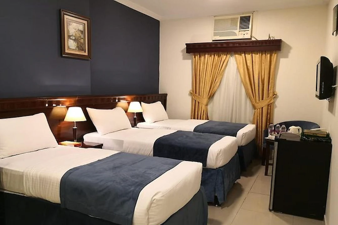 Pullman_ZamZam21.webp