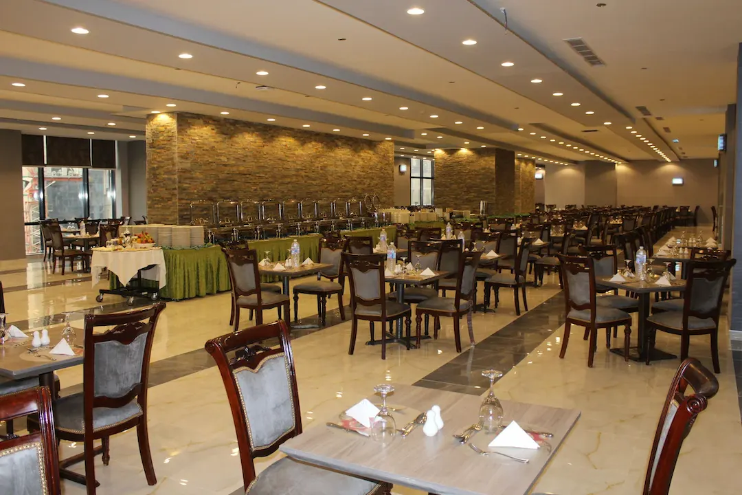 Pullman_ZamZam21.webp