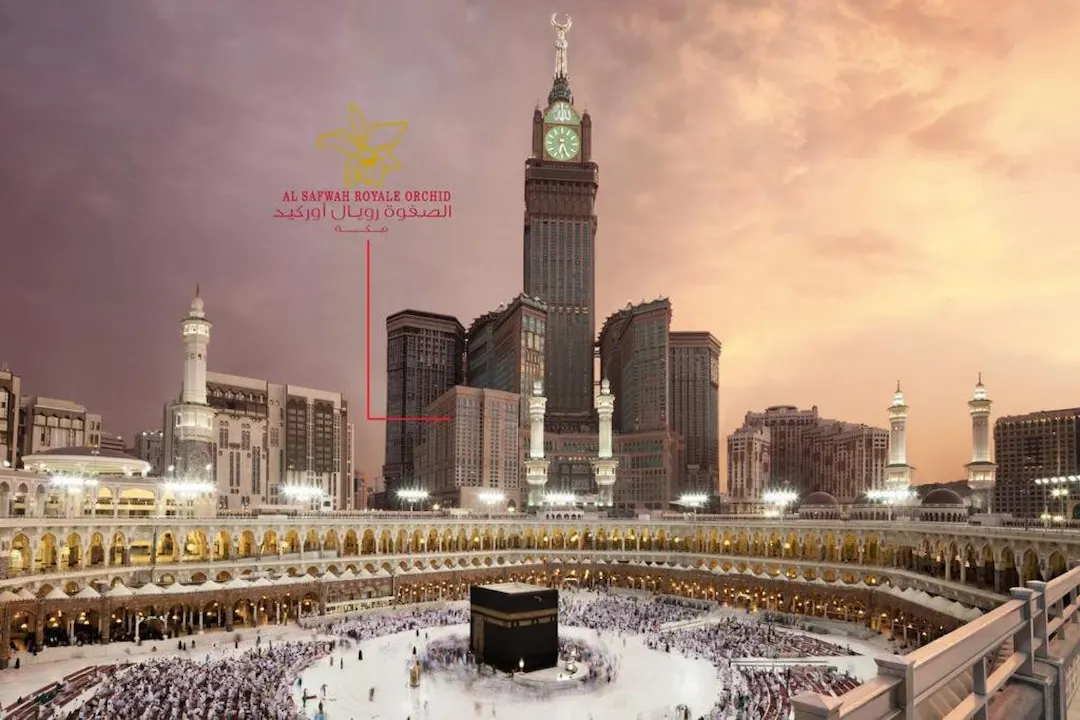 Pullman_ZamZam21.webp