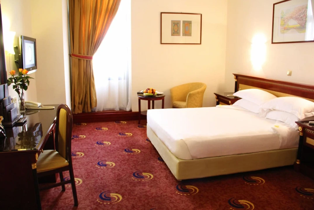 Pullman_ZamZam21.webp