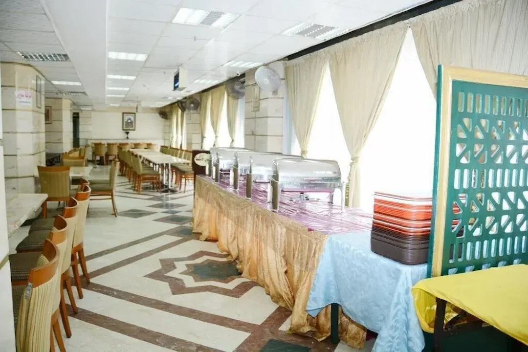Pullman_ZamZam21.webp