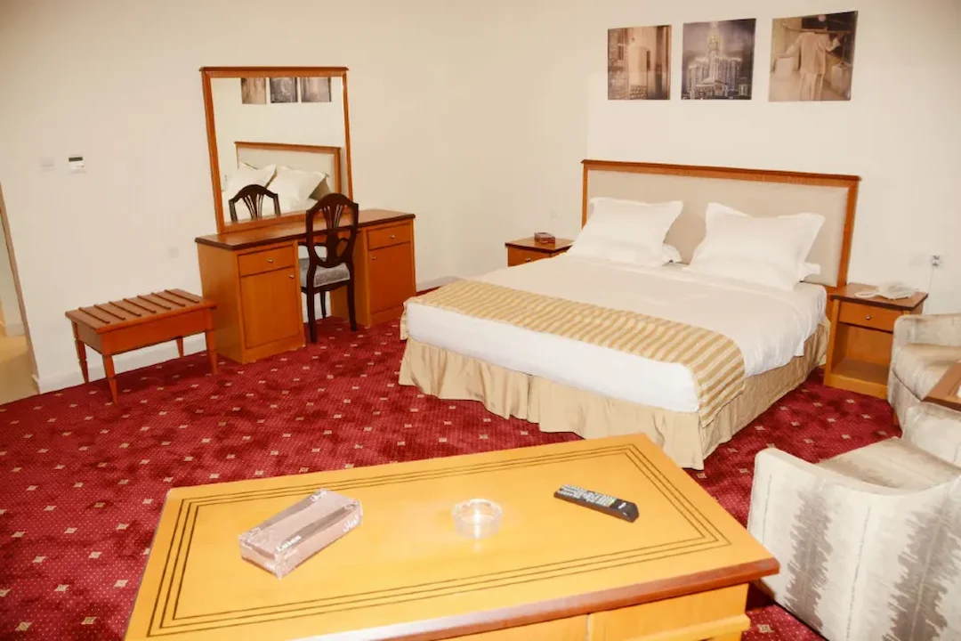 Pullman_ZamZam21.webp