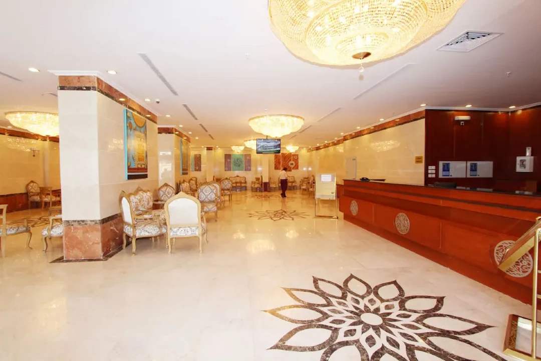 Pullman_ZamZam21.webp