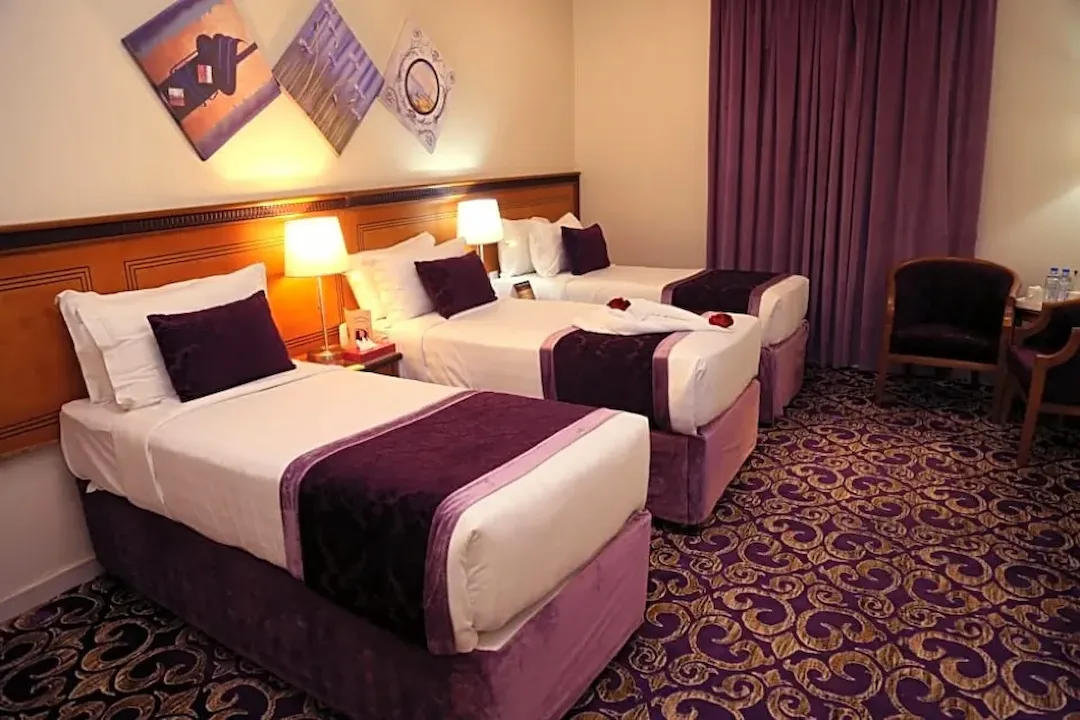 Pullman_ZamZam21.webp