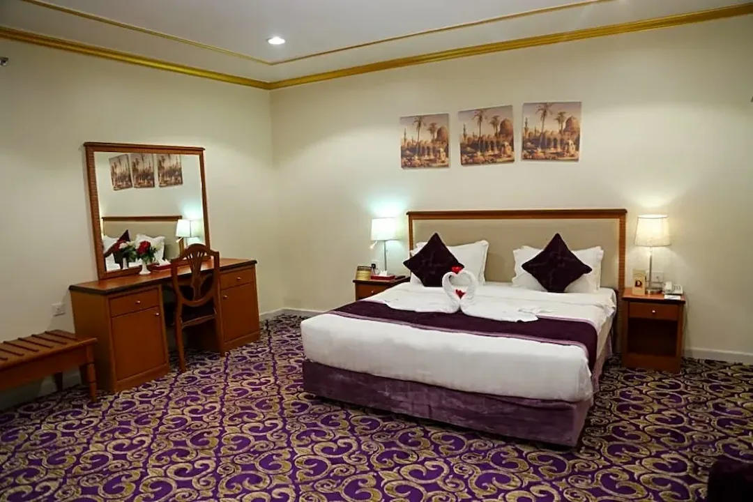 Pullman_ZamZam21.webp