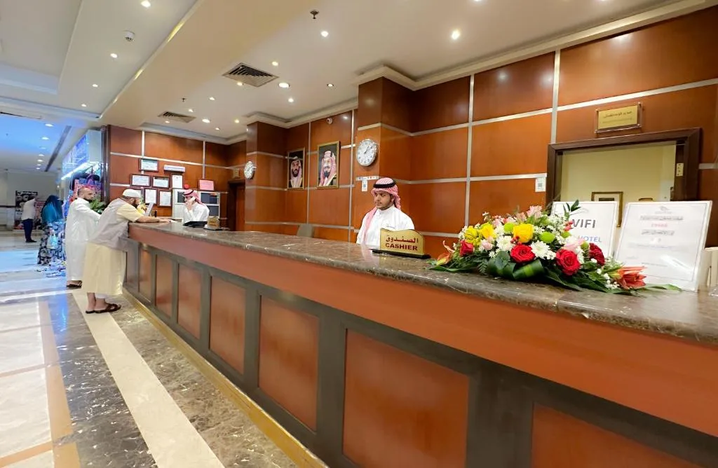 Pullman_ZamZam21.webp