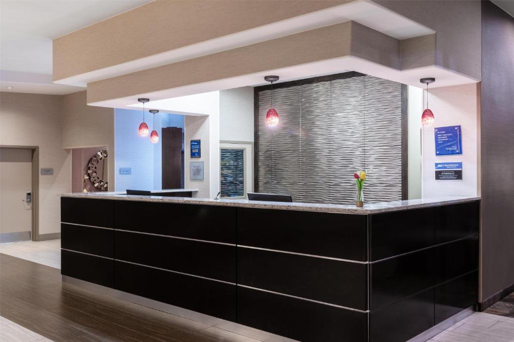 Best Western Premier NYC Gateway Hotel
