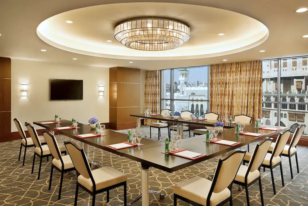 Pullman_ZamZam21.webp