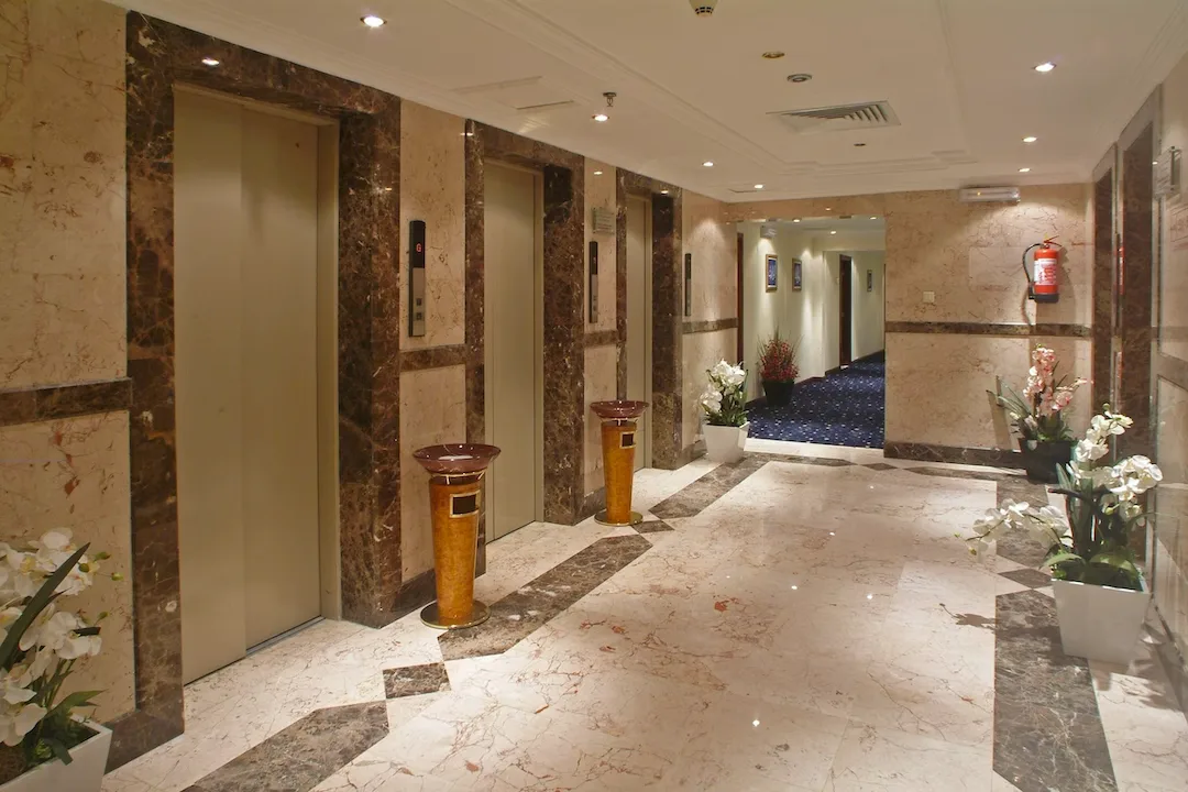 Pullman_ZamZam21.webp