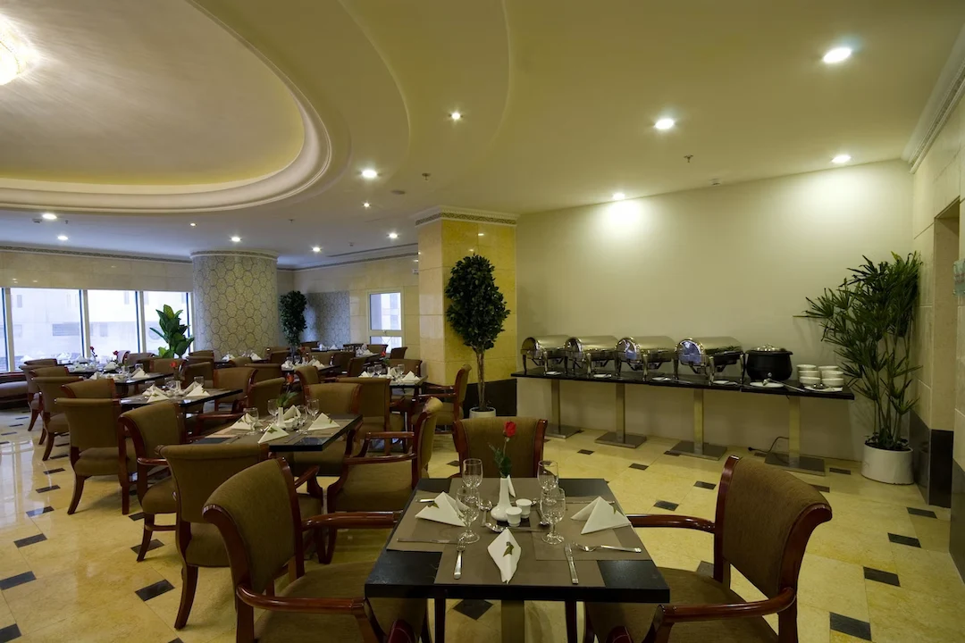 Pullman_ZamZam21.webp