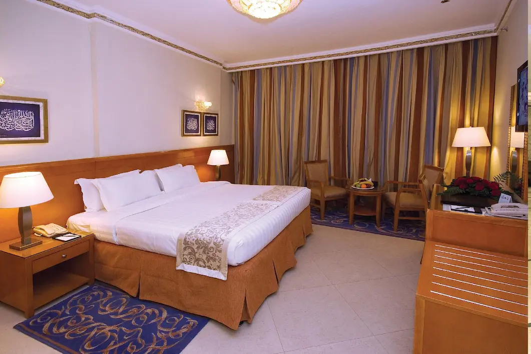 Pullman_ZamZam21.webp
