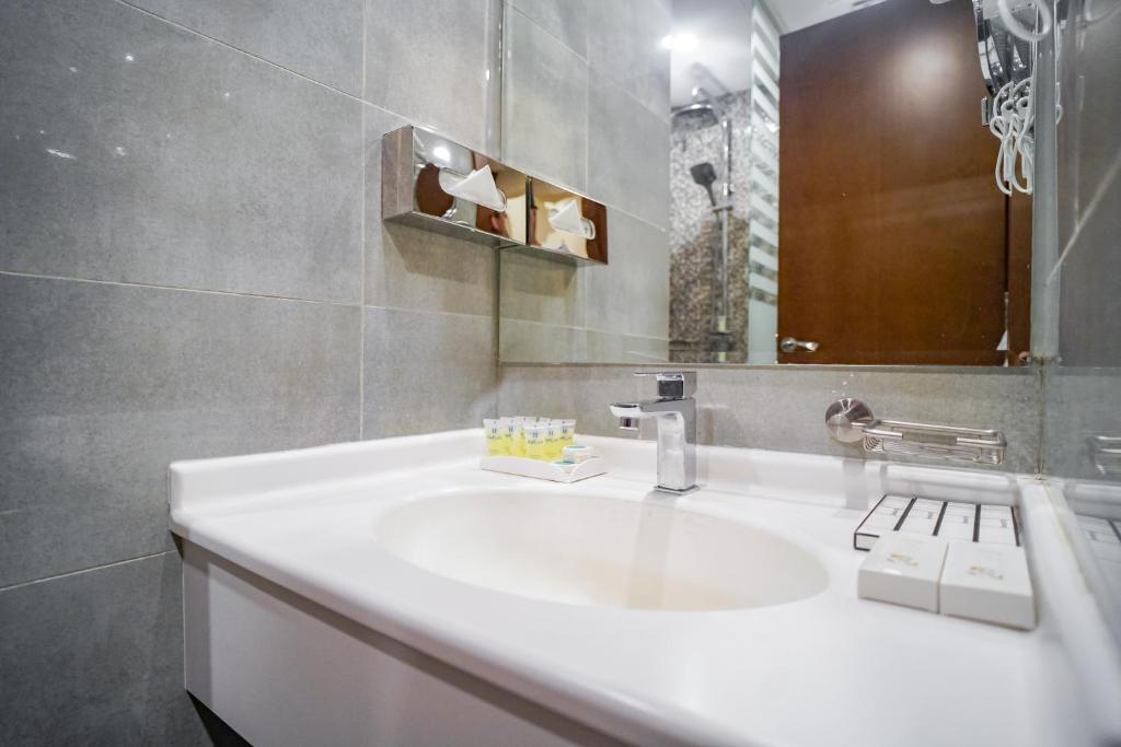 Emaar Elite Hotel