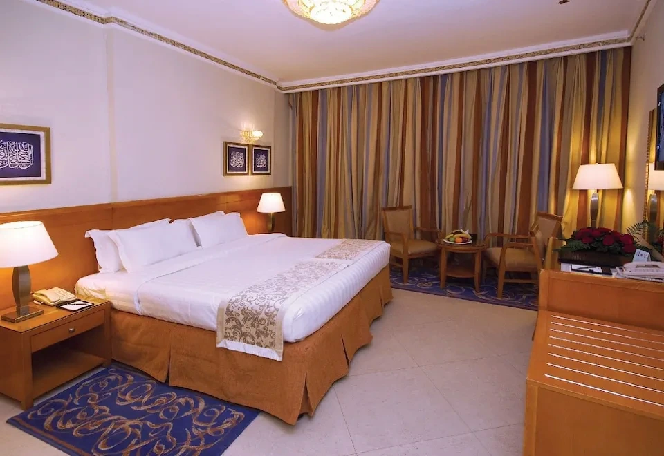 Pullman_ZamZam21.webp