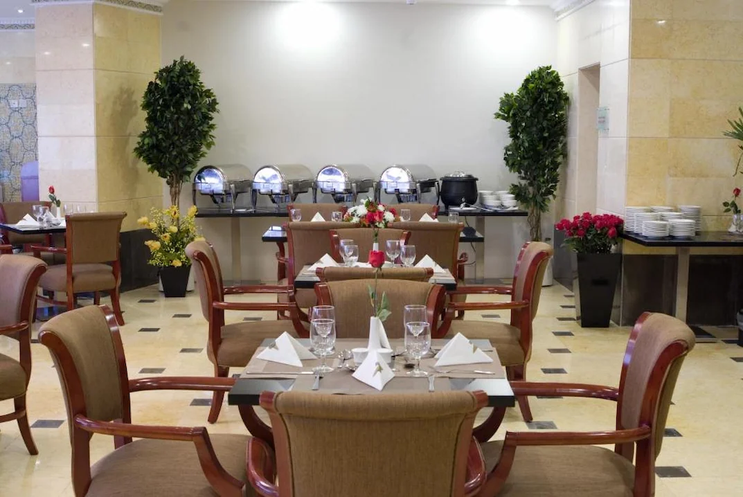 Pullman_ZamZam21.webp