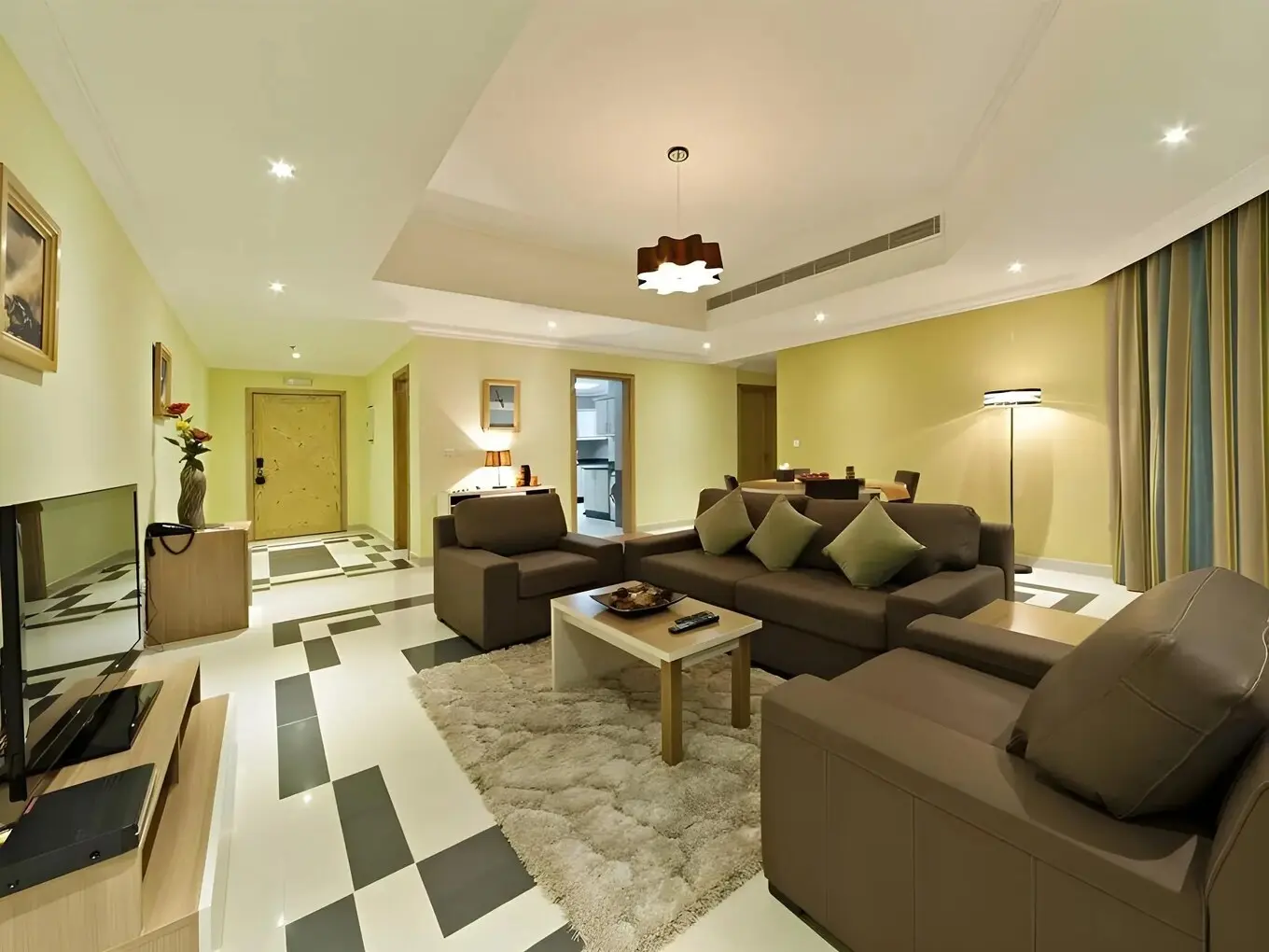 Governor West Bay Suites