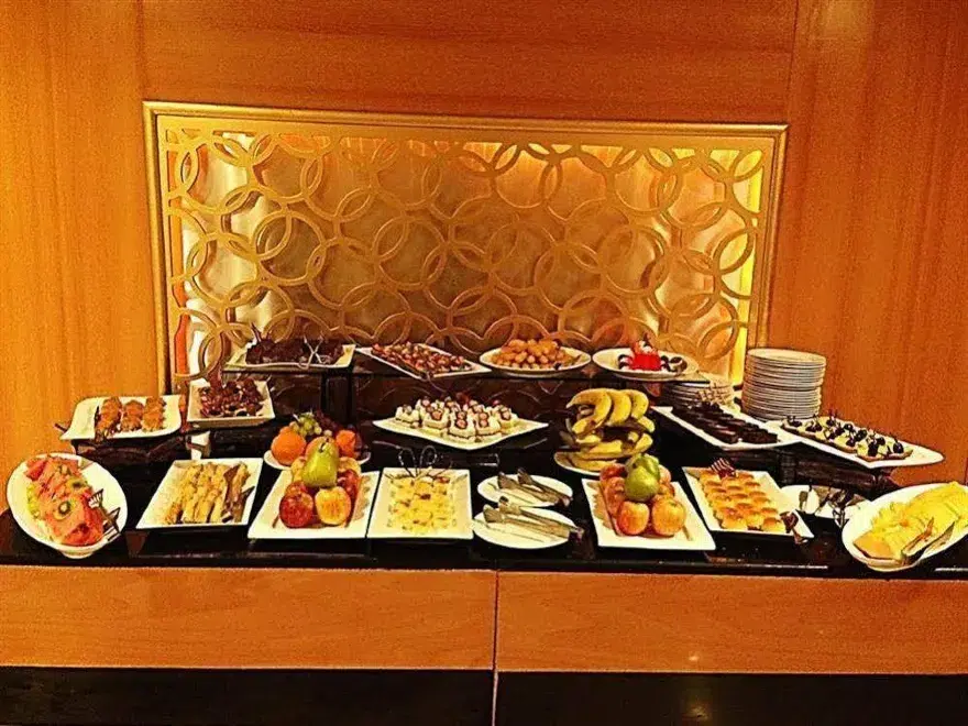 Pullman_ZamZam21.webp