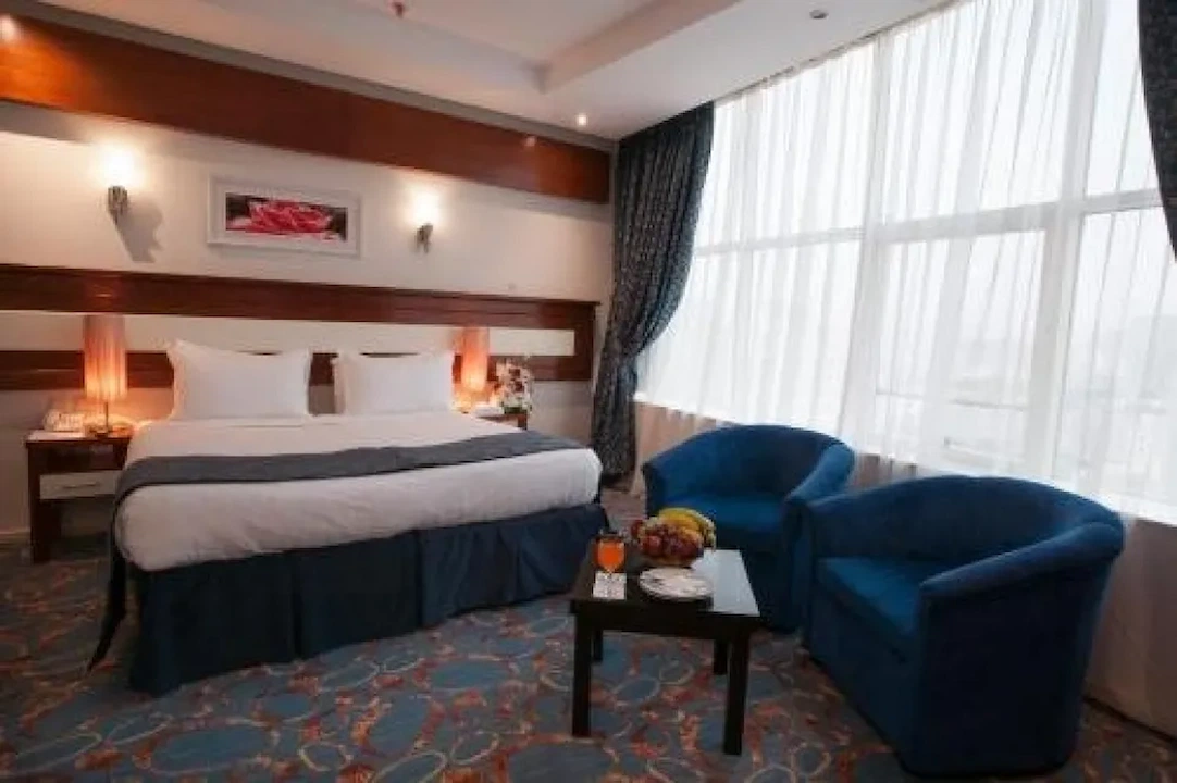 Pullman_ZamZam21.webp