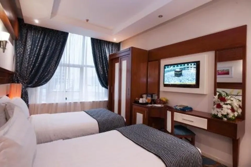 Pullman_ZamZam21.webp