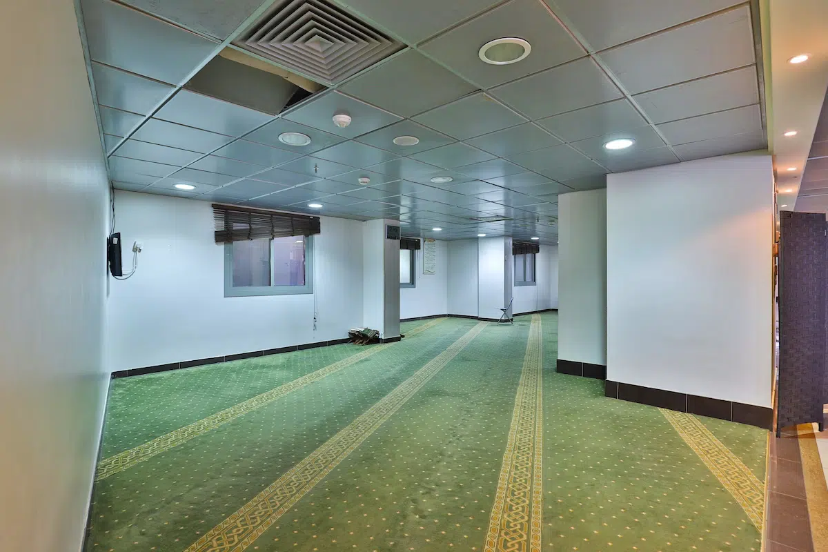 Pullman_ZamZam21.webp