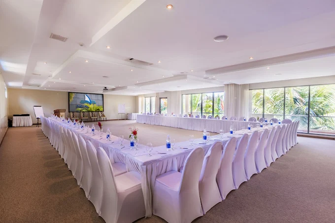 Ngalawa Hotel & Resort