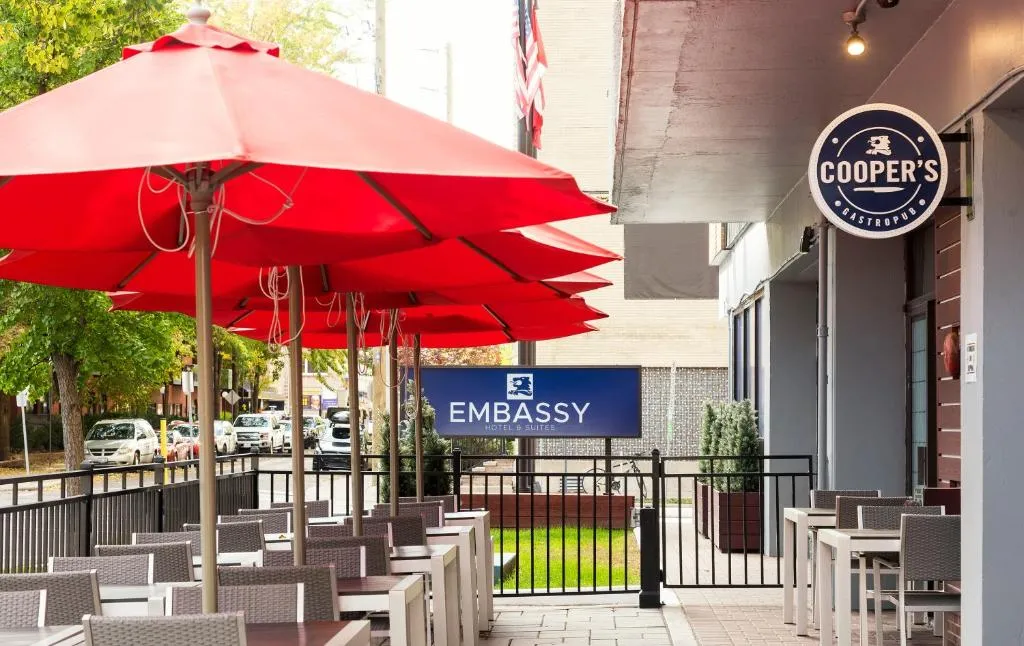 Ottawa Embassy Hotel