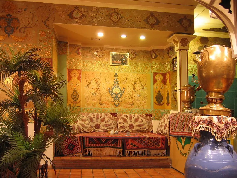 Parsian Kowsar Hotel