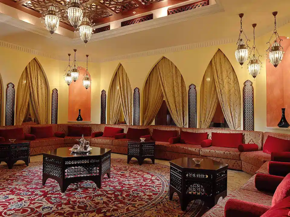 Pullman_ZamZam21.webp