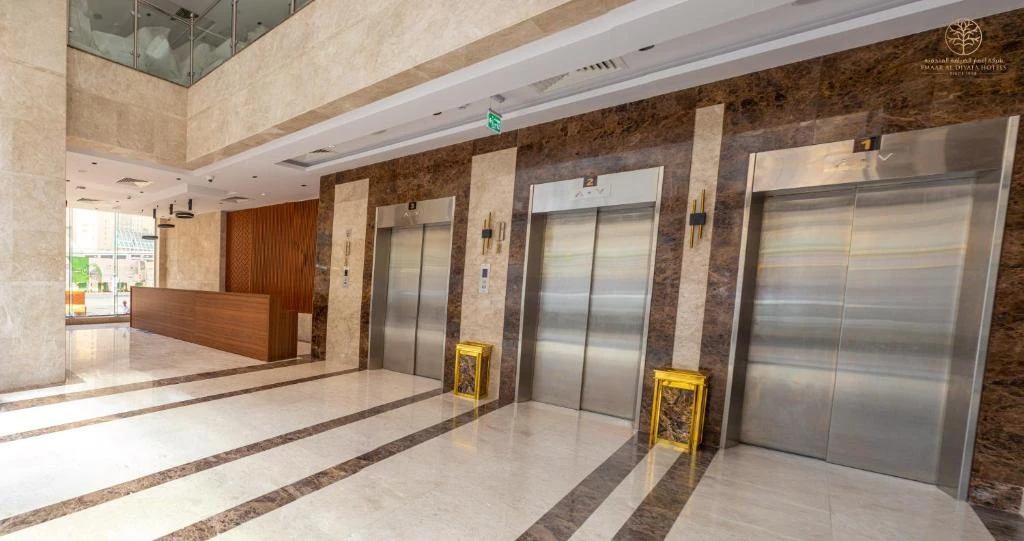 Pullman_ZamZam21.webp