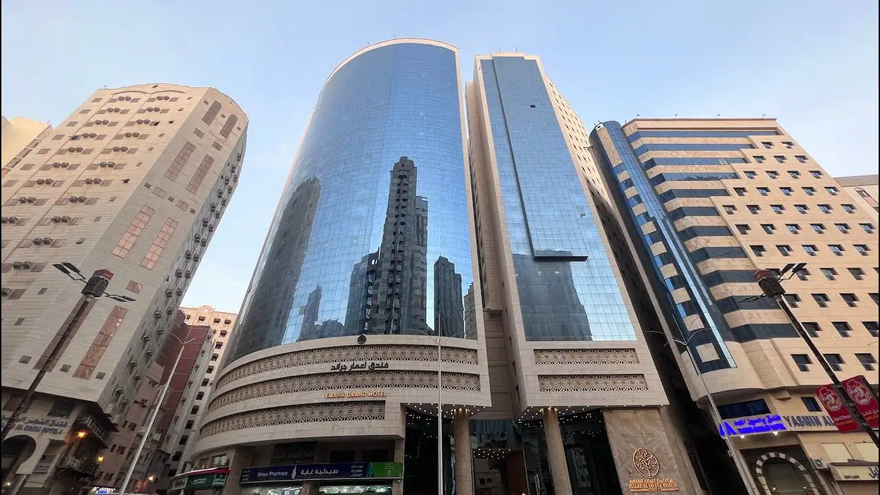 Pullman_ZamZam21.webp