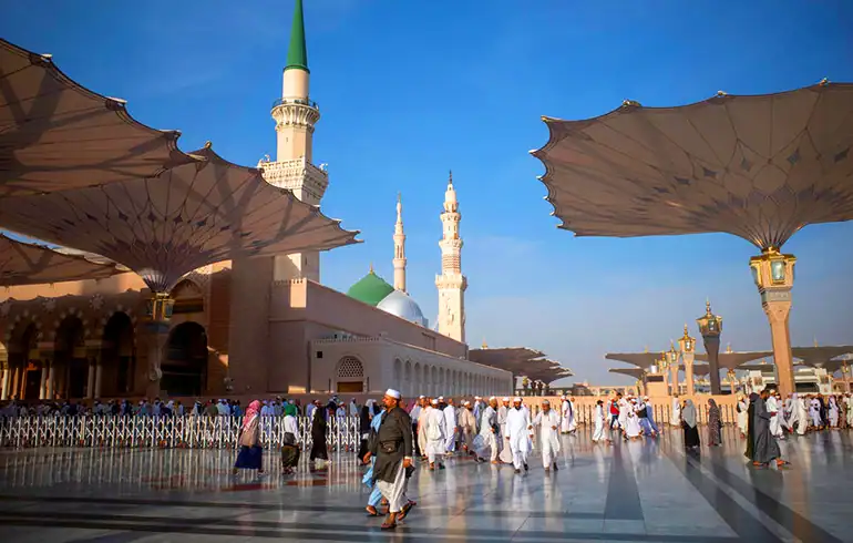 10 Nights 4 Star December Umrah Package 