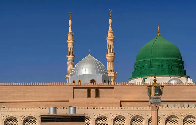 14 Nights 4 Star Manchester Umrah Package 