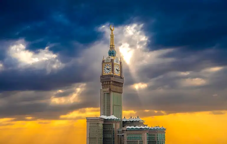 15 Nights 3 Star Birmingham Umrah Package 