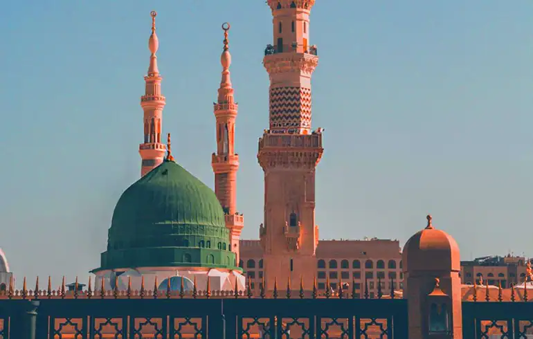 14 Nights 5 Star Umrah Package with Indonesia Holidays