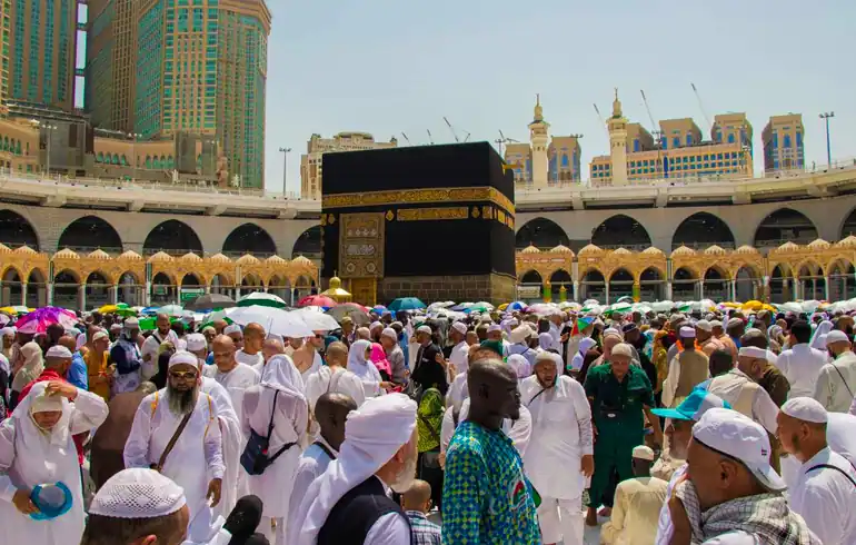 12 Nights 3 Star Umrah with Madrid Holidays Package