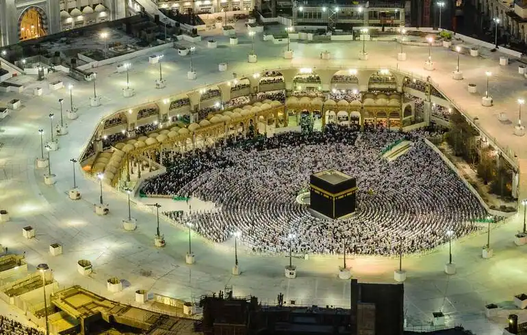 7 Nights 5 Star Umrah package Luton