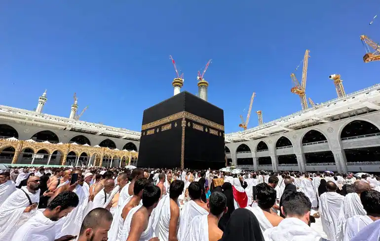 7 Nights 4 Star Last Minute Umrah Packages