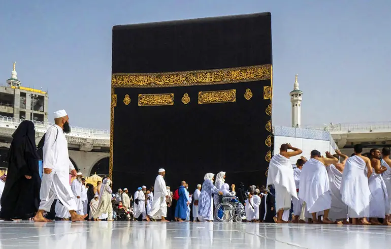 30 Nights 3 Star Hajj Package Leeds