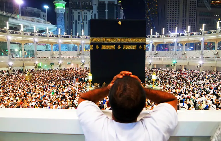 12 Nights 3 Star Umrah with Madrid Holidays Package