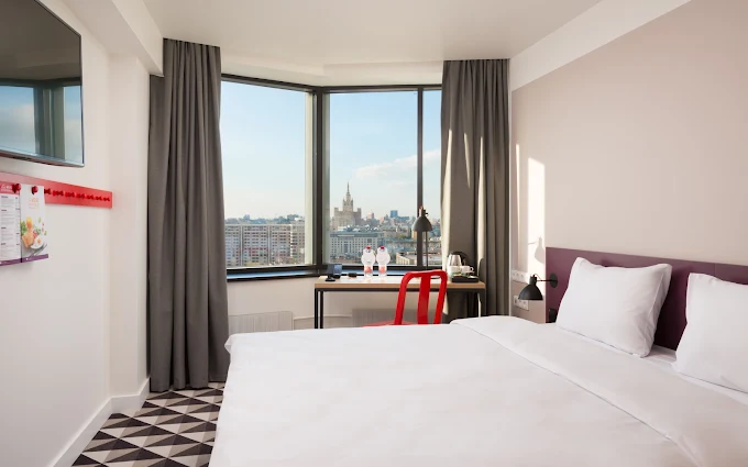 AZIMUT City Hotel 