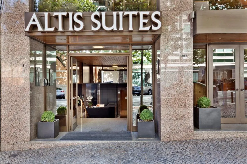 5 nights package Holiday Altis Suites