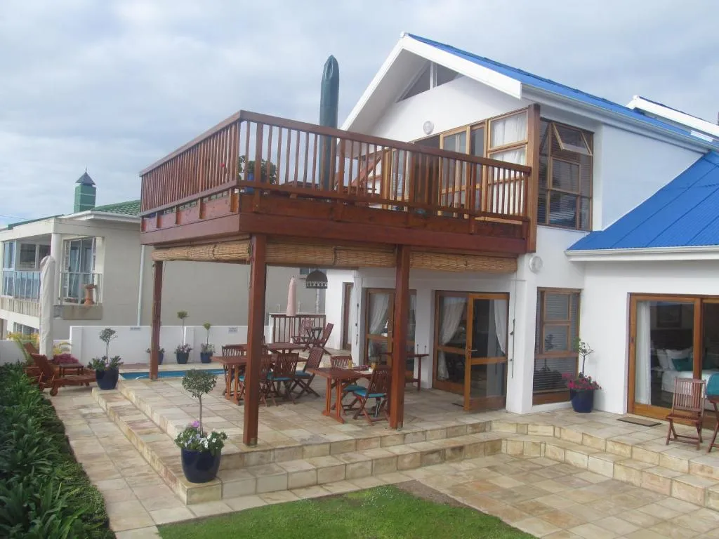 Aquamarine Guest House 