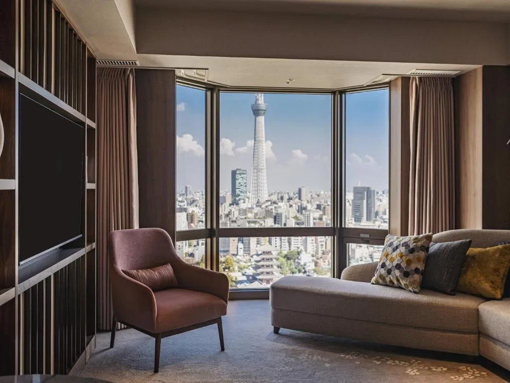 Hotel 6-Night Package Deal