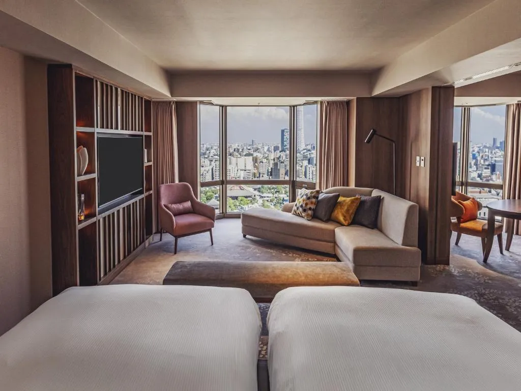 Hotel 6-Night Package Deal
