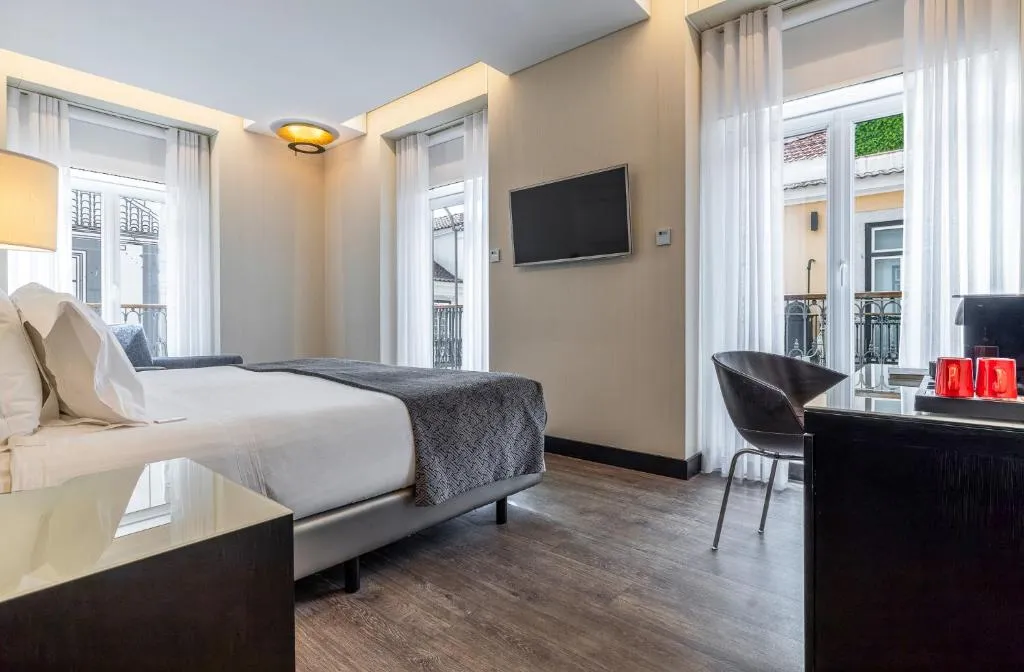 3 Nights at Holiday Hotel Santa Justa