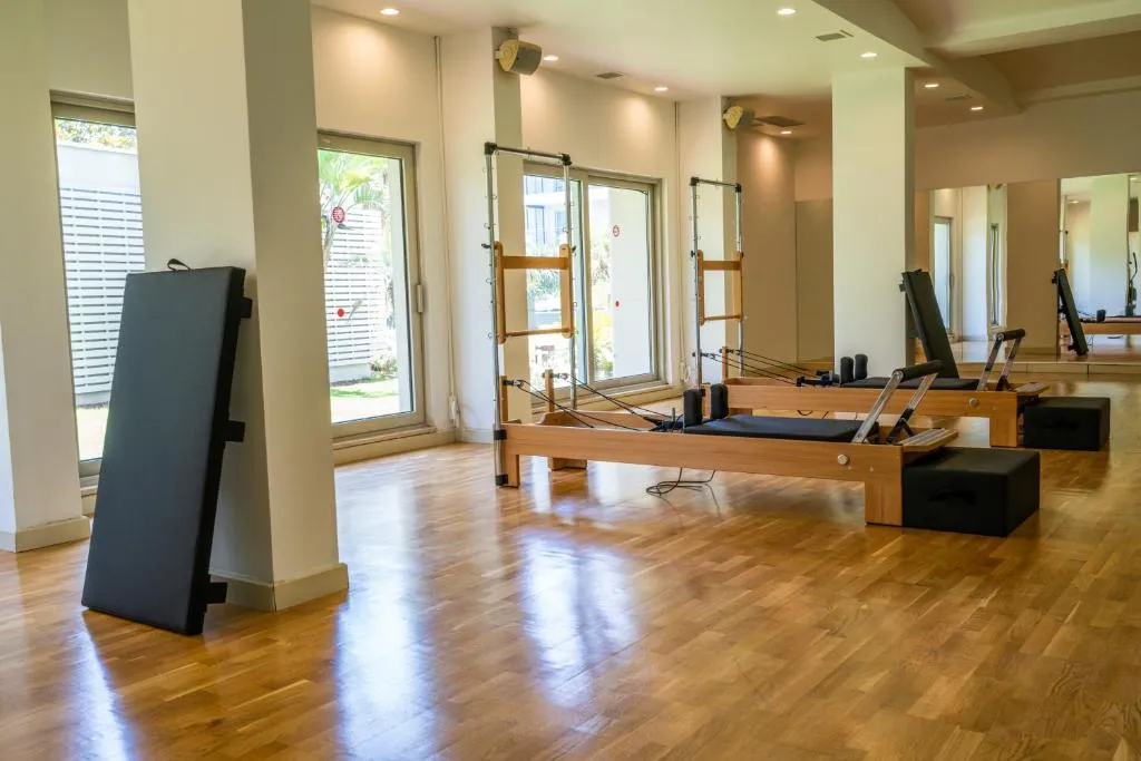 Lara Barut Collection