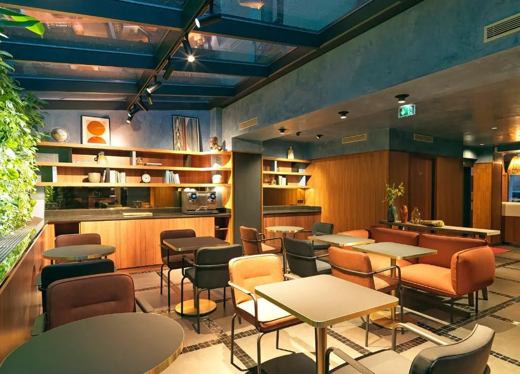 Le Katorze Hôtel Paris 6 Nights Package