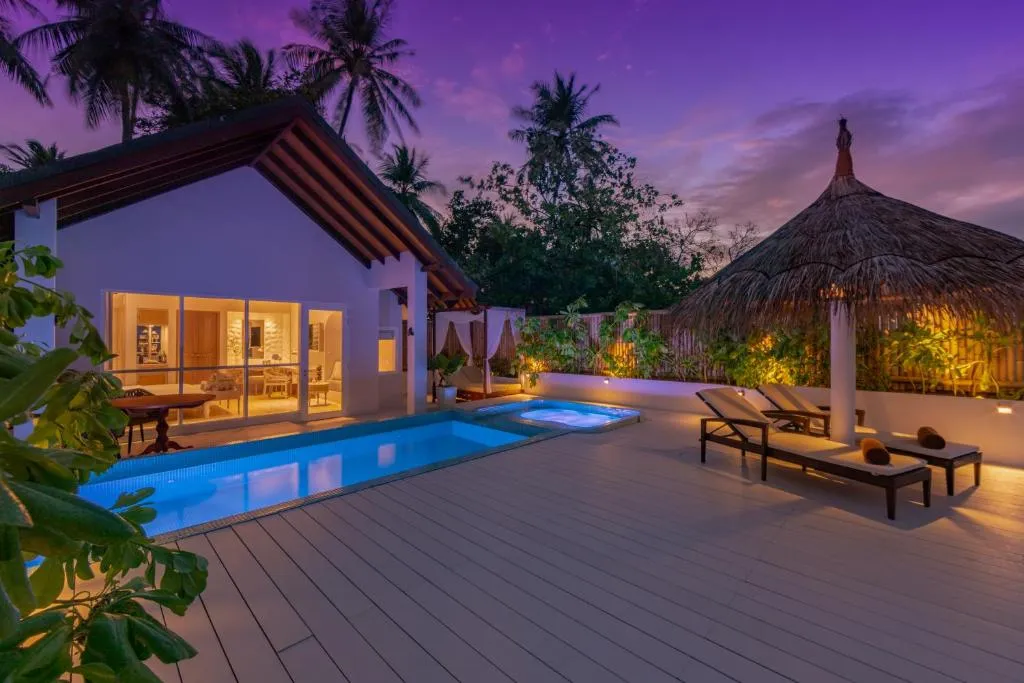 Malahini Kuda Bandos Resort