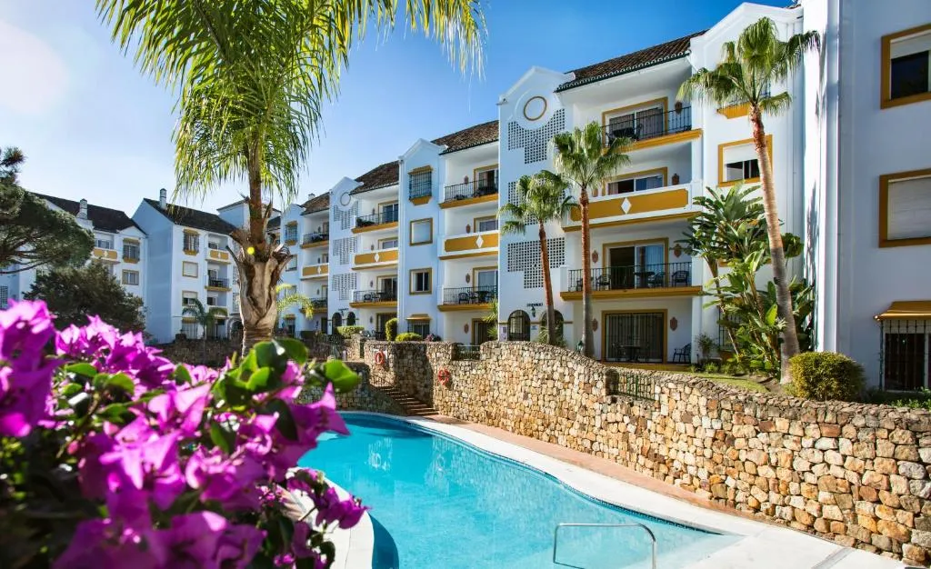 3 Nights Package Holiday Ona Alanda Club Marbella
